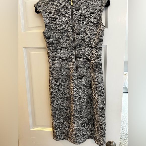 CALVIN KLEIN fitted dress size 2 - Picture 2 of 2